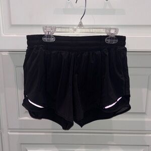 lululemon hotty hot 4 in black sz 8
